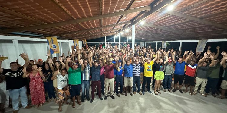 Prefeito Walace promove encontro e reúne maior grupo político de Icatu em sua residência