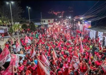 Zé Martins reúne milhares de pessoas em carreata e garante apoio dos eleitores na reta final da campanha eleitoral 2024