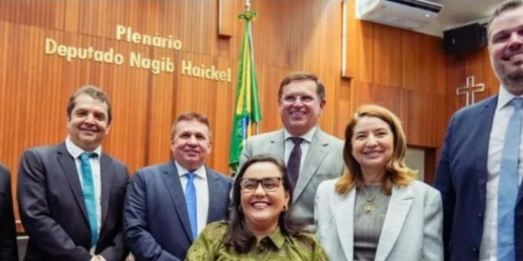 Assembleia faz história com eleição unânime de Andreia Rezende como 1ª vice-presidente