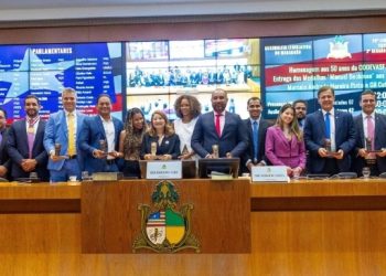 Em sessão alusiva aos 50 anos da Codevasf, Assembleia entrega Medalha Manuel Beckman a Marcelo Andrade e Gil Cutrim