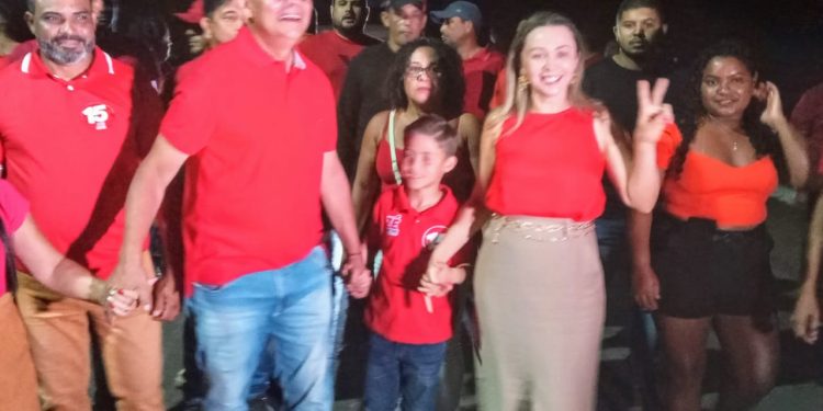 Prefeito Zé Martins e seu grupo político reúnem milhares de pessoas para comemorar vitória dupla em Bequimão