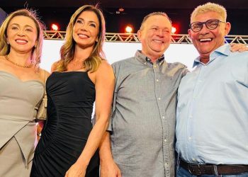 A convite do governador Carlos Brandão, o prefeito eleito de Bequimão, Zé Martins, e a futura primeira-dama Vania Ribeiro participam do Encontro com prefeitos eleitos e reeleitos do Maranhão