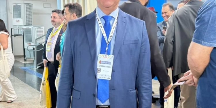 Prefeito Zé Martins participa da abertura do Encontro de Novos Prefeitos e Prefeitas em Brasília