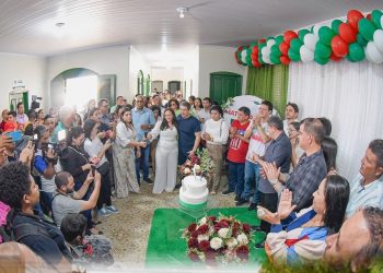 Hasteamento das bandeiras, corte do bolo, e muita festa marcam as celebrações pelos 76 anos de Matinha