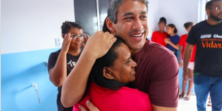 Osmar Filho reforça tradição de solidariedade na Semana Santa com distribuição de pescado