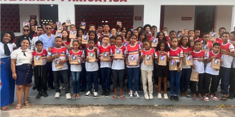 Prefeitura de Bequimão entrega reforma da Escola Municipal de Paricatiua