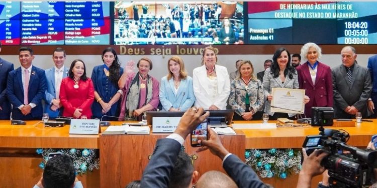 Em Sessão Solene, Alema homenageia mulheres de destaque com honrarias do Legislativo Maranhense