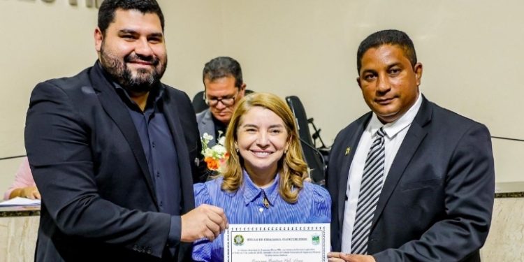 Iracema Vale recebe título de Cidadã Itapecuruense e reitera compromisso com o desenvolvimento do município