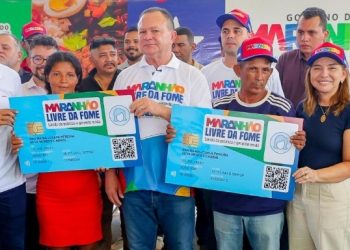 Em Urbano Santos, Iracema Vale participa da entrega de cartões do programa ‘Maranhão Livre da Fome’