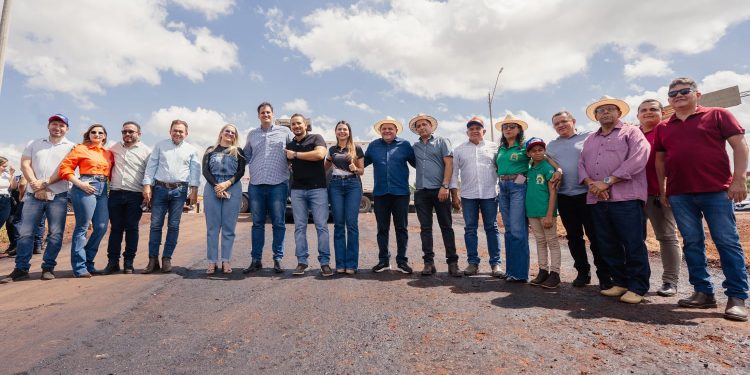 Governo do Estado leva obras e serviços a Lajeado Novo