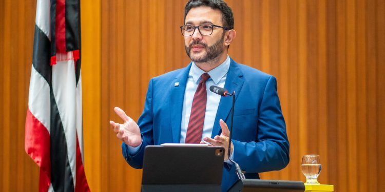 Dr. Yglésio destaca postura incoerente de deputados da oposição na Assembleia