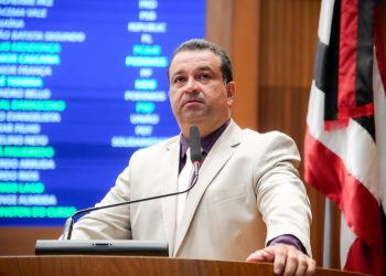 Adelmo comemora aprovação de Brandão: “Governo nada de braçadas concretizando sonhos das pessoas”