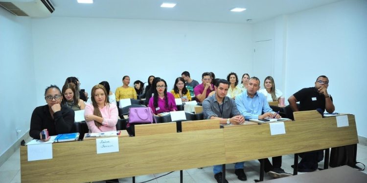 Elema promove curso de Comunicação e Oratória para servidores e público externo