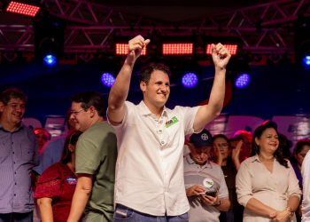 Com apoio de ampla frente, Orleans assume pré-candidatura a governador: “O Maranhão vive seu melhor momento com obras por todo lado”