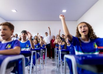 Orleans Brandão participa da entrega de obras e anúncio de novos investimentos para a Região Tocantina
