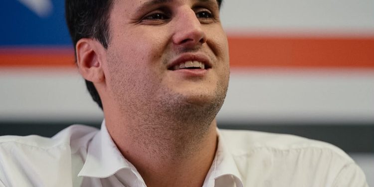 Pesquisa Econométrica/O Imparcial confirma crescimento vertiginoso de Orleans Brandão na disputa ao Governo do Maranhão
