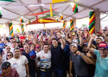 Orleans Brandão arrasta multidão em Tutóia e amplia força política no litoral maranhense