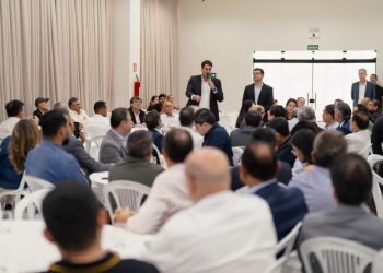 Em reunião com empresários, Orleans Brandão amplia diálogo com setor produtivo