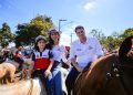 Orleans Brandão participa da Missa do Vaqueiro e destaca a força da tradição sertaneja na 34ª Vaquejada de Colinas