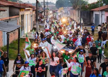 Monção vai às ruas em grande motocada e mostra força de Orleans Brandão na região