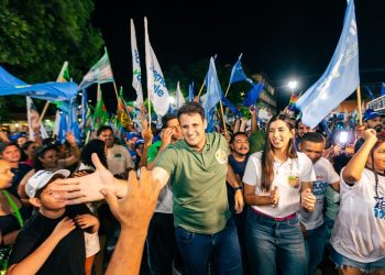 Barreirinhas – Orleans Brandão participa de lançamento da candidatura de Iracema Vale em ato que reúne 10 mil pessoas