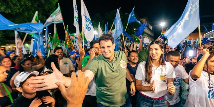 Barreirinhas – Orleans Brandão participa de lançamento da candidatura de Iracema Vale em ato que reúne 10 mil pessoas