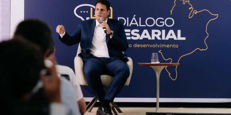 Na Fecomércio, Orleans Brandão apresenta propostas para fortalecer empresas e gerar empregos no Maranhão