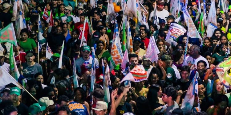Multidão acompanha Orleans em Vargem Grande, que anuncia ações para água, saúde e segurança