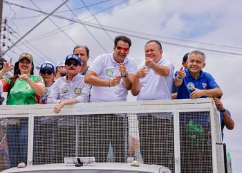 Ao lado do governador Carlos Brandão, carreata histórica de Orleans Brandão percorre São José de Ribamar